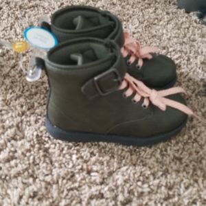 Brand new toddler velcro hiking boot size 11
